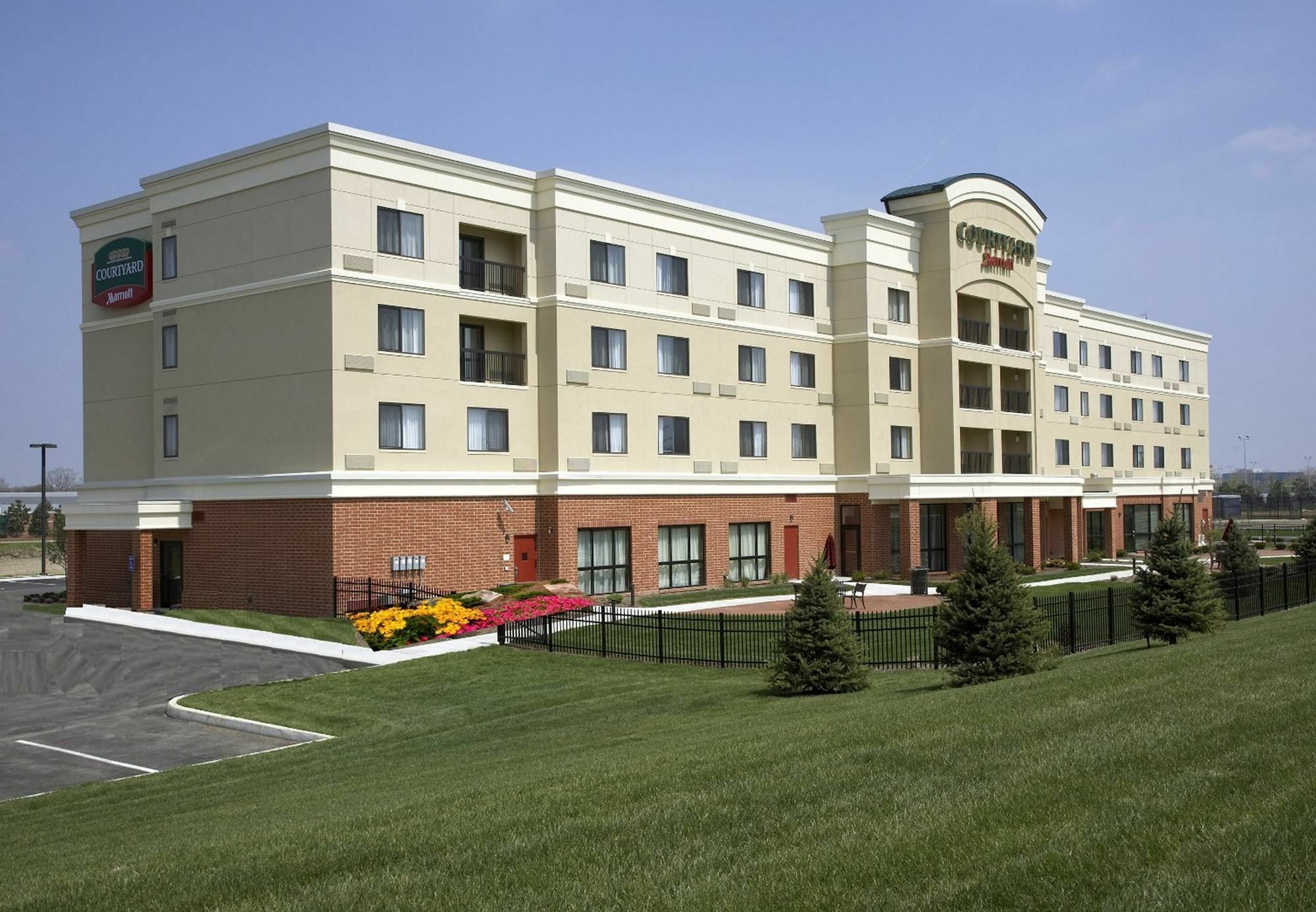 Courtyard Dayton-University Of Dayton Exterior photo